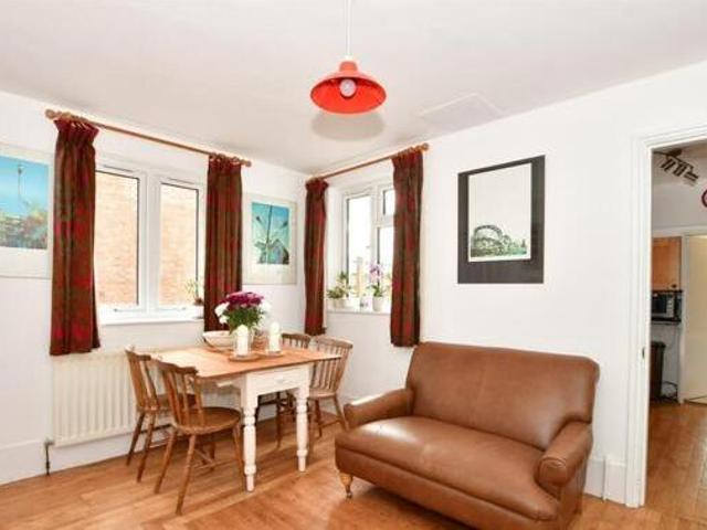House for sale in Pachesham Park, Surrey