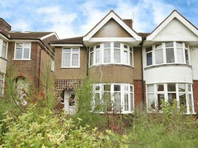 House for sale in Pachesham Park, Surrey