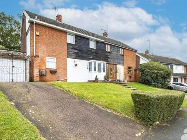 House for sale in Lee Chapel, Essex