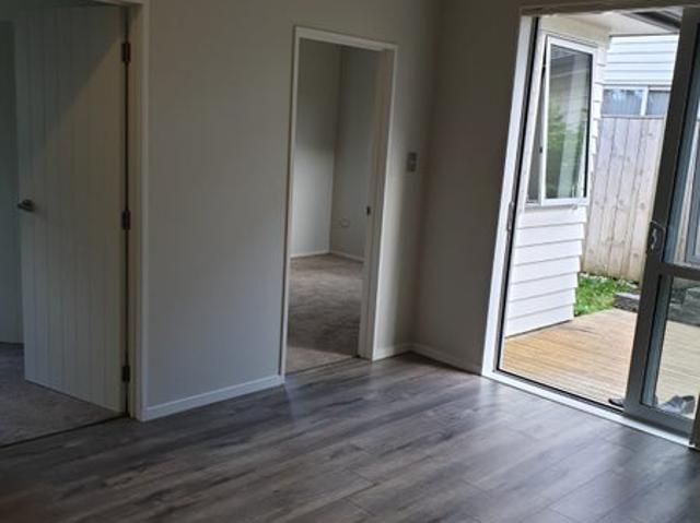 Apartment for rent in Oratia