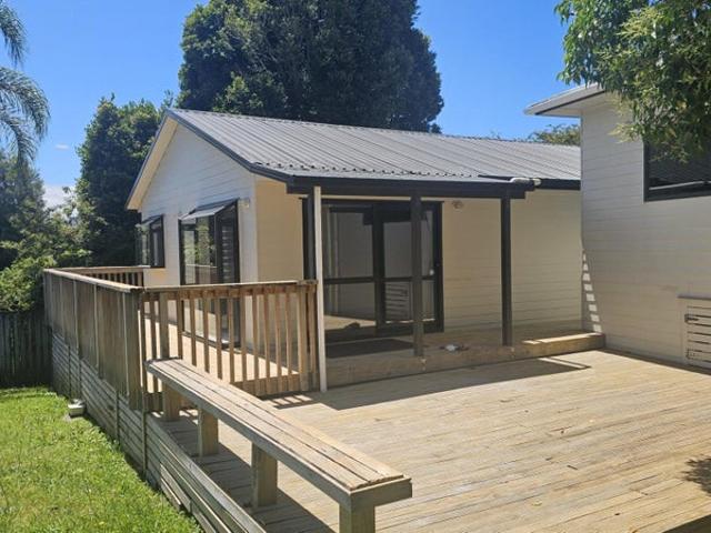 House for rent in Oratia, Oroua County