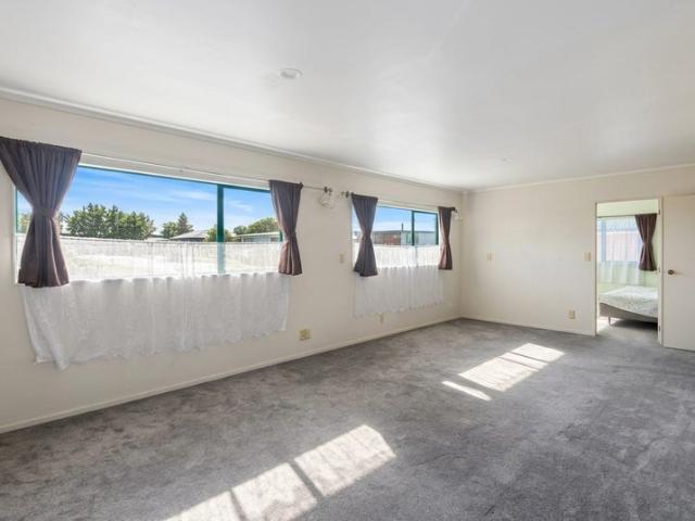 Apartment for rent in Rānui, Henderson-Massey