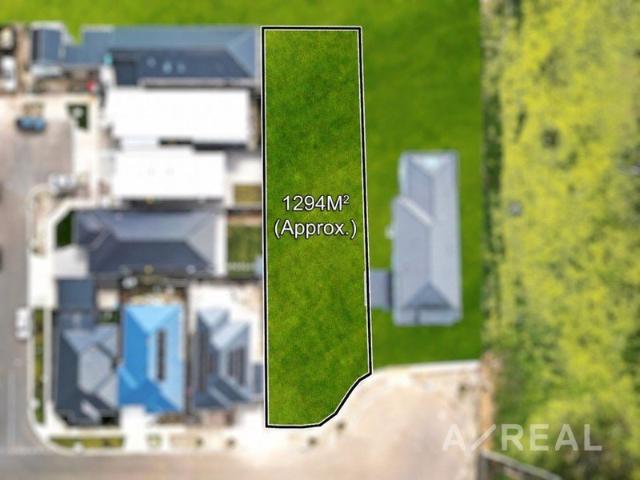 Land for sale in Mill Park Lakes, Melbourne