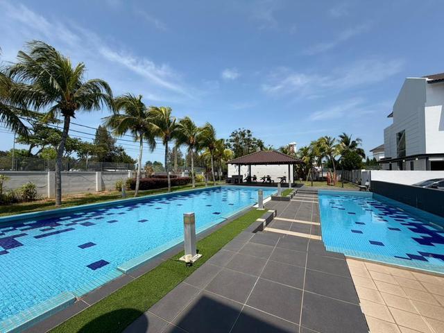 Terraced House for sale in Malaka