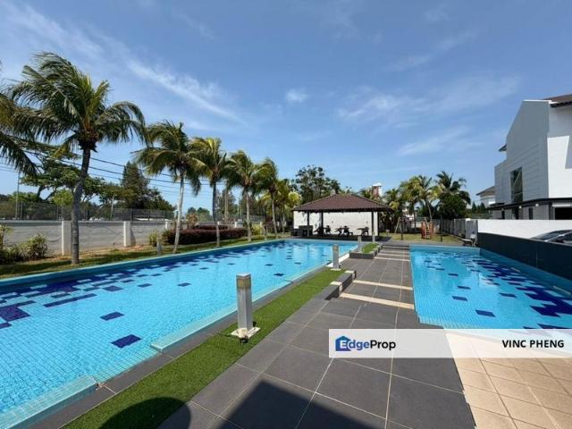 House for sale in Malaka