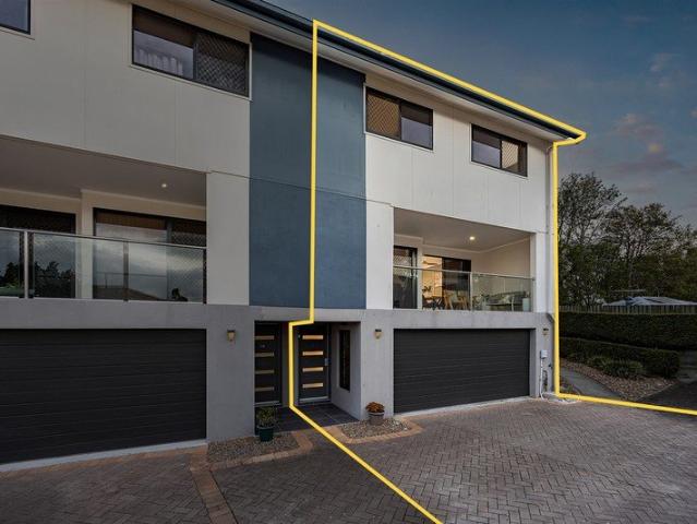 Townhouse for sale in Calam Court, Greater Brisbane