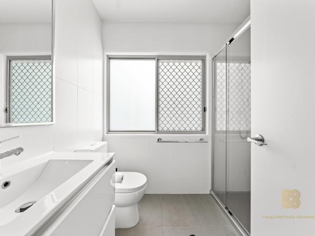 Townhouse for sale in Cannon Hill, Greater Brisbane