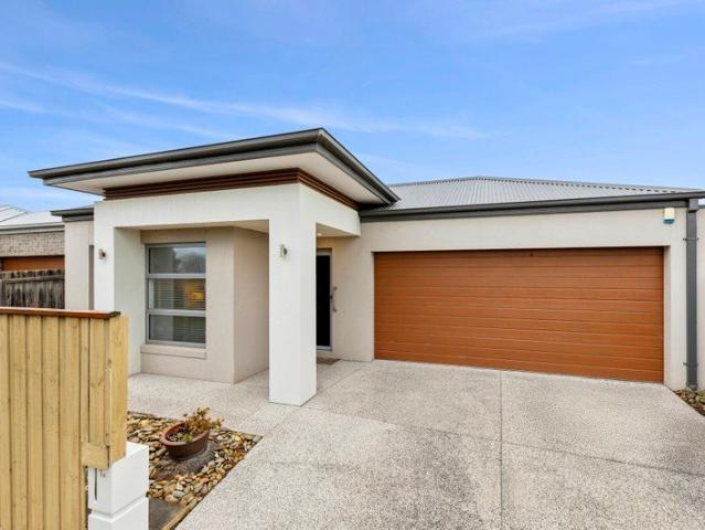 Townhouse for sale in Geelong, Victoria