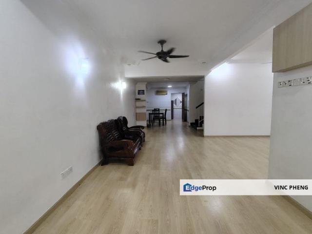 House for sale in Malaka