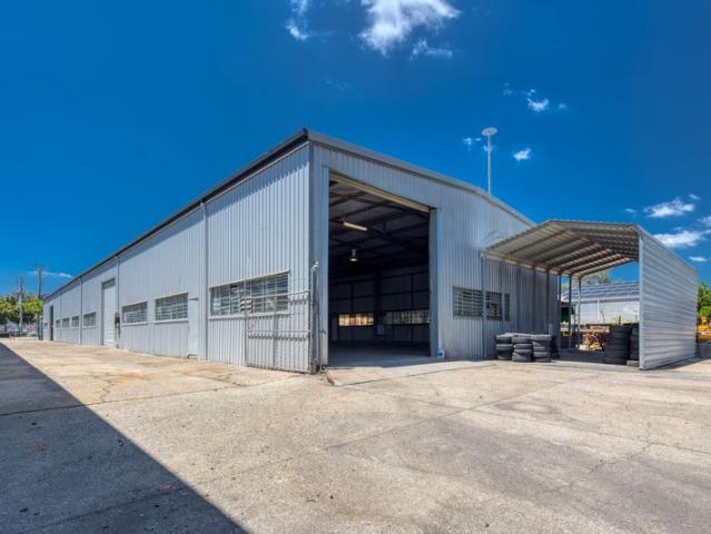Warehouse for rent in Toombul, Queensland