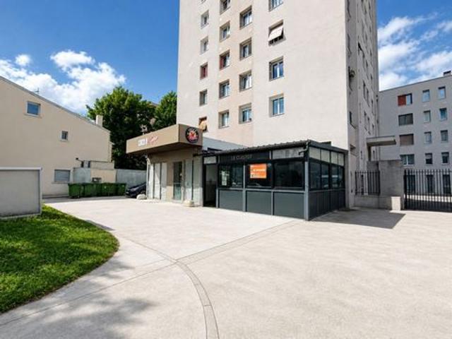 Local Commercial vente à Bobigny, Bondy