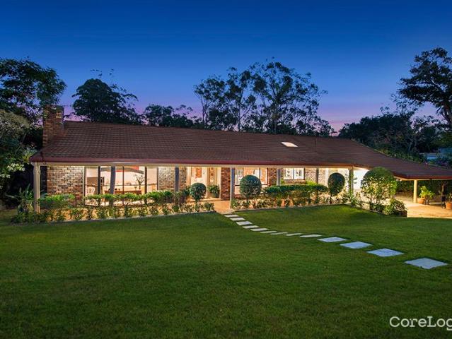 House for sale in Ashmore City