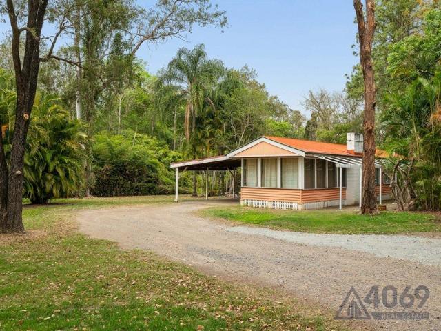 Cottage for sale in Pinjarra Hills, Greater Brisbane
