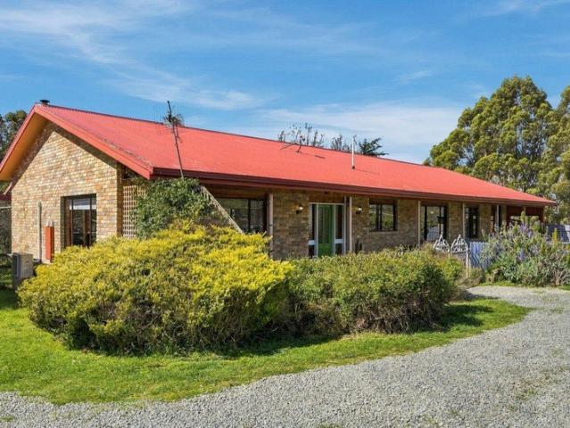 House for sale in Cygnet, Tasmania
