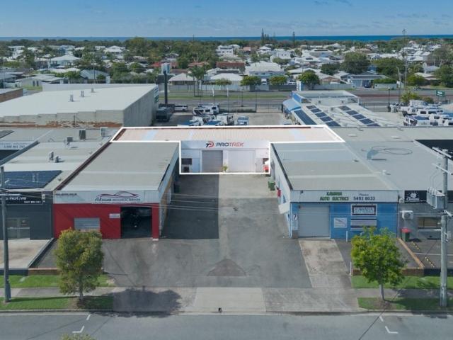 Warehouse for sale in Kings Creek, Queensland