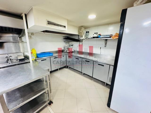 Local commercial vente à Anfa, Gharb-Chrarda-Beni Hssen