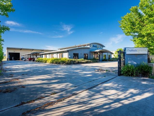 Warehouse for rent in Thurgoona, Albury