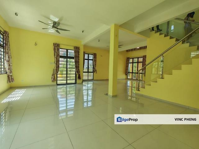 House for sale in Malaka