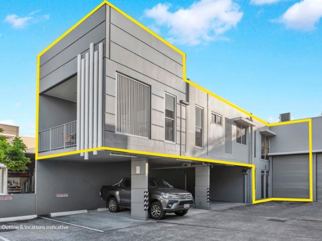 Warehouse for sale in Kings Creek, Queensland