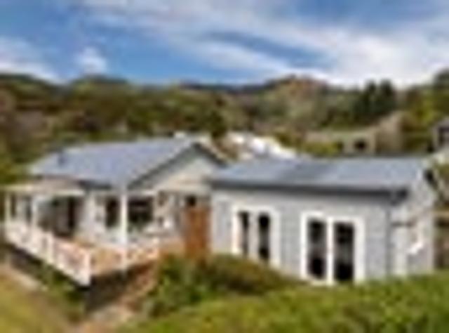 House for sale in Little Akaloa, Canterbury