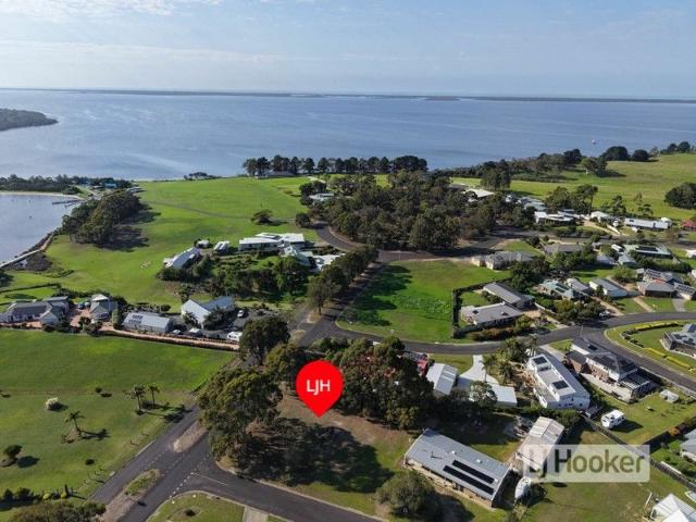 Land for sale in Newlands Arm, Victoria