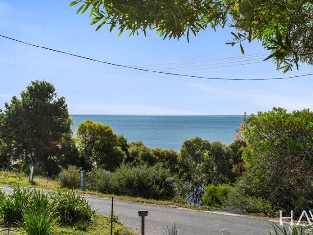 Land for sale in Binalong Bay, Tasmania