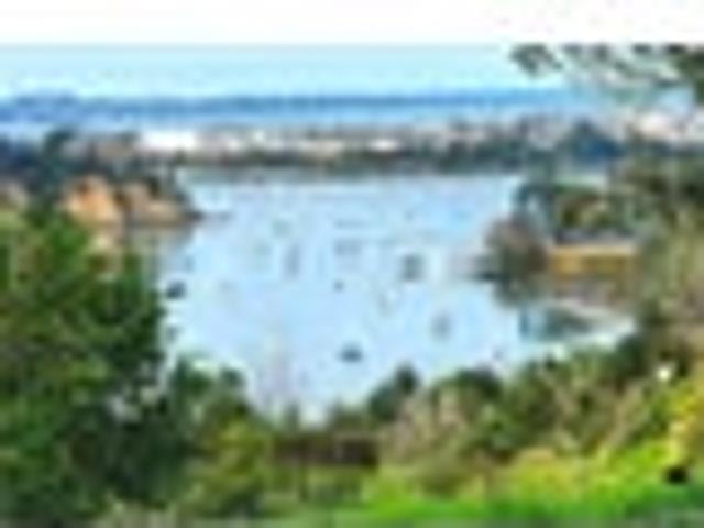 Land for sale in Paremoremo