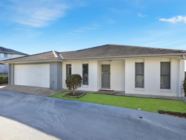 Townhouse for sale in Kings Creek, Queensland