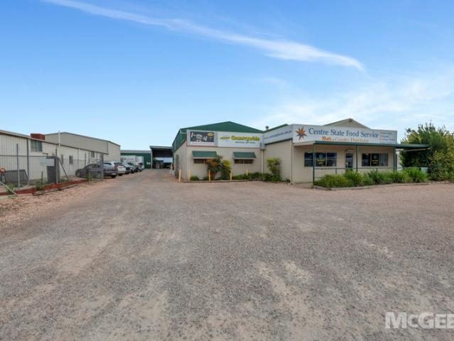 Warehouse for rent in Kadina, South Australia