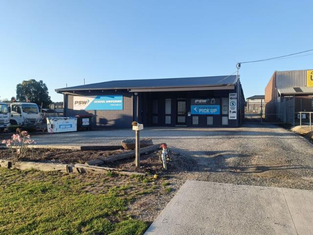 Warehouse for rent in Camerons Creek, Victoria
