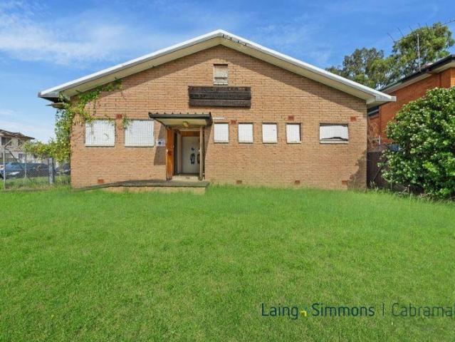 House for sale in Canley Heights