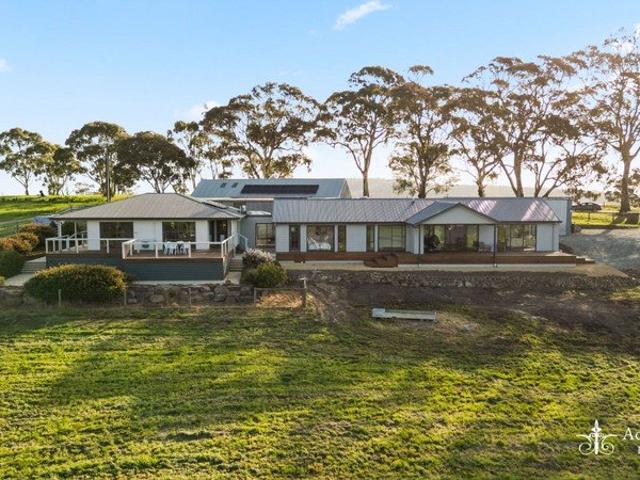 Cottage for sale in Mount Torrens, South Australia
