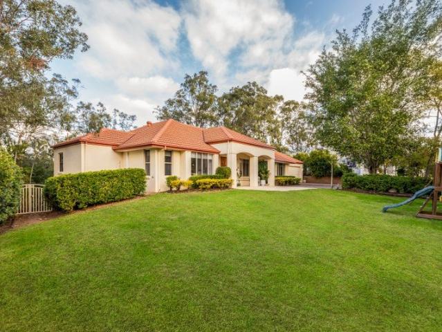 House for sale in Karana Downs, Greater Brisbane