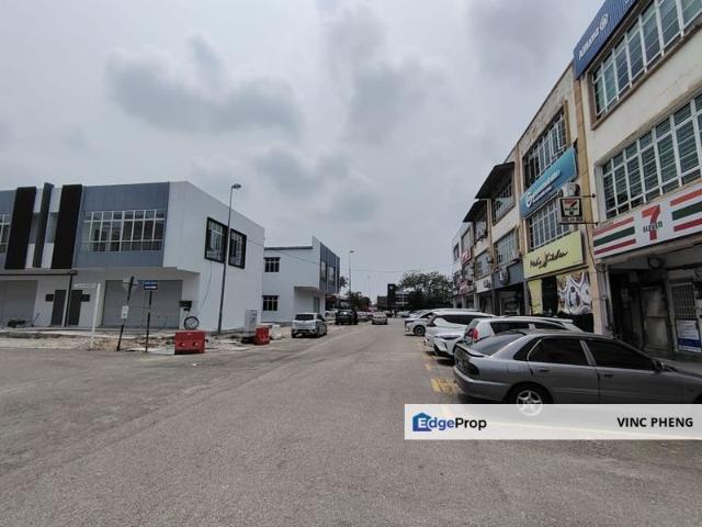 Shop for rent in Malaka