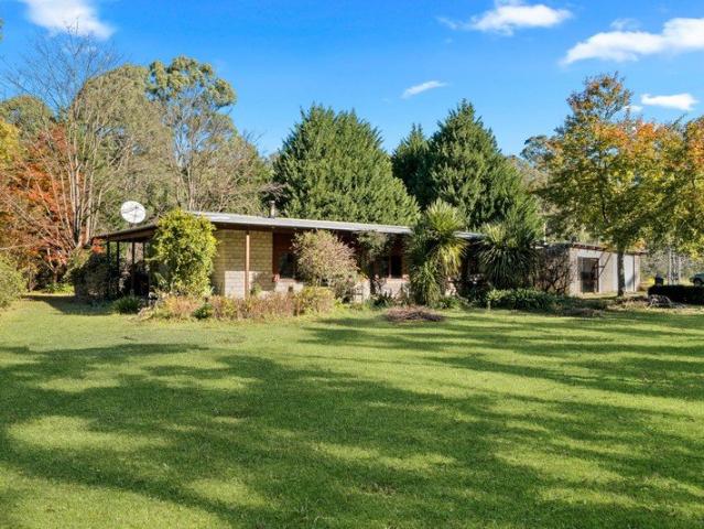 Cottage for sale in Tallong, New South Wales