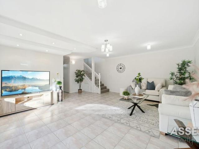Townhouse for rent in Upper North Shore, Sydney
