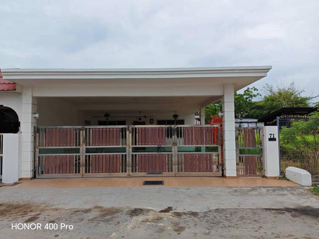 Property for sale in Malaka