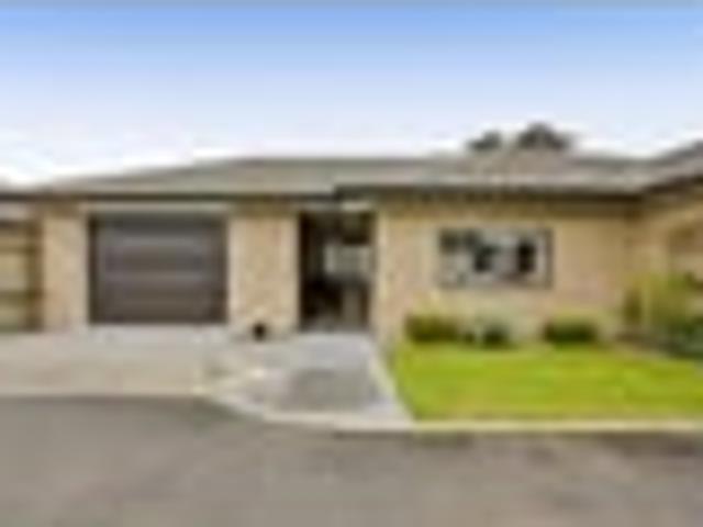 Townhouse for sale in Taranaki
