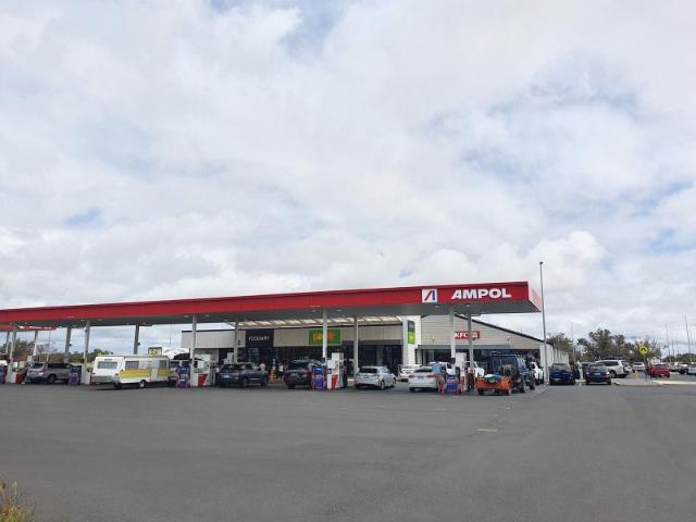 Retail for rent in West Pinjarra, Western Australia