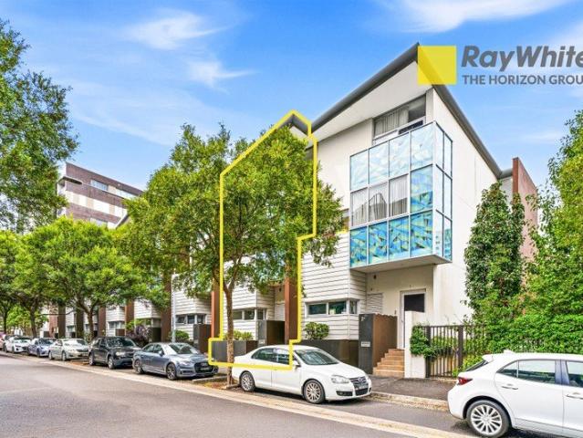 Townhouse for sale in Sydney, New South Wales