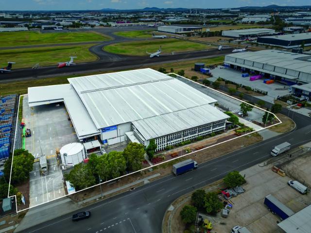 Warehouse for rent in Toombul, Queensland