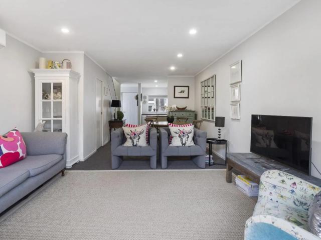 Townhouse for rent in Royal Oak, Maungakiekie-Tāmaki