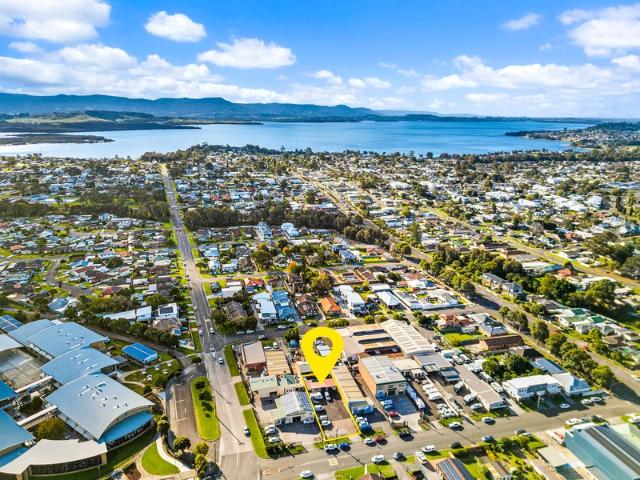 Warehouse for sale in Oak Flats Dc, New South Wales