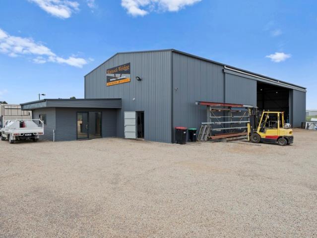 Warehouse for sale in Benalla, Victoria