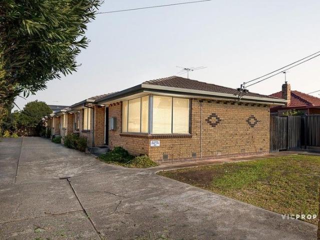Flat for sale in Kingsbury