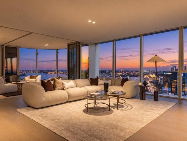 Apartment for sale in Lower North Shore, Sydney