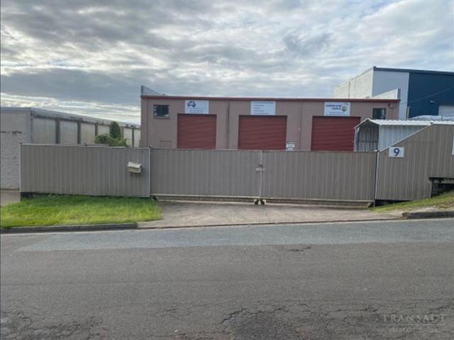 Warehouse for sale in Kings Creek, Queensland