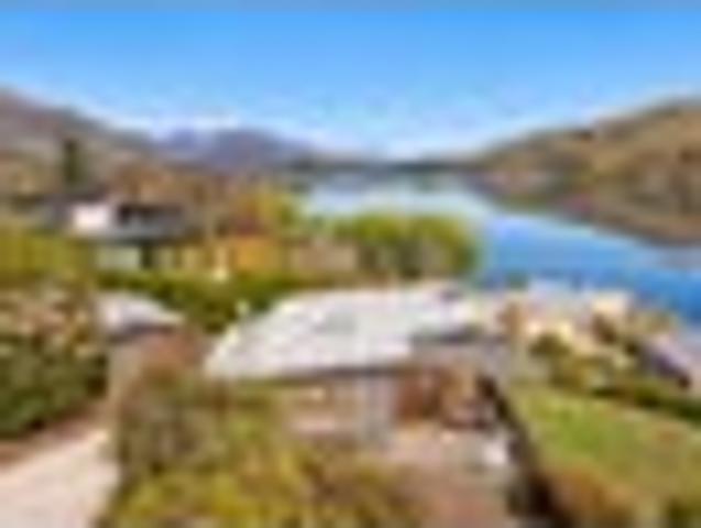 House for sale in Lake Hayes, Arrowtown
