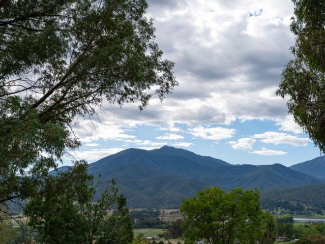 Land for sale in Mount Beauty, Victoria
