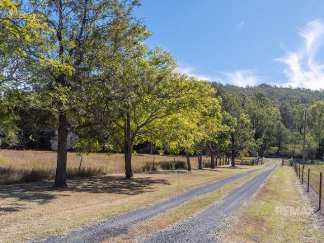 Cottage for sale in Upper Flagstone, Queensland